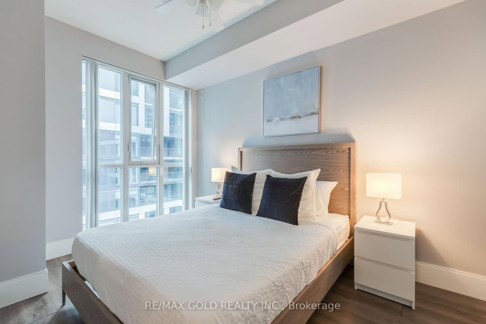 560 Front Street W, Unit 809 thumbnail 21