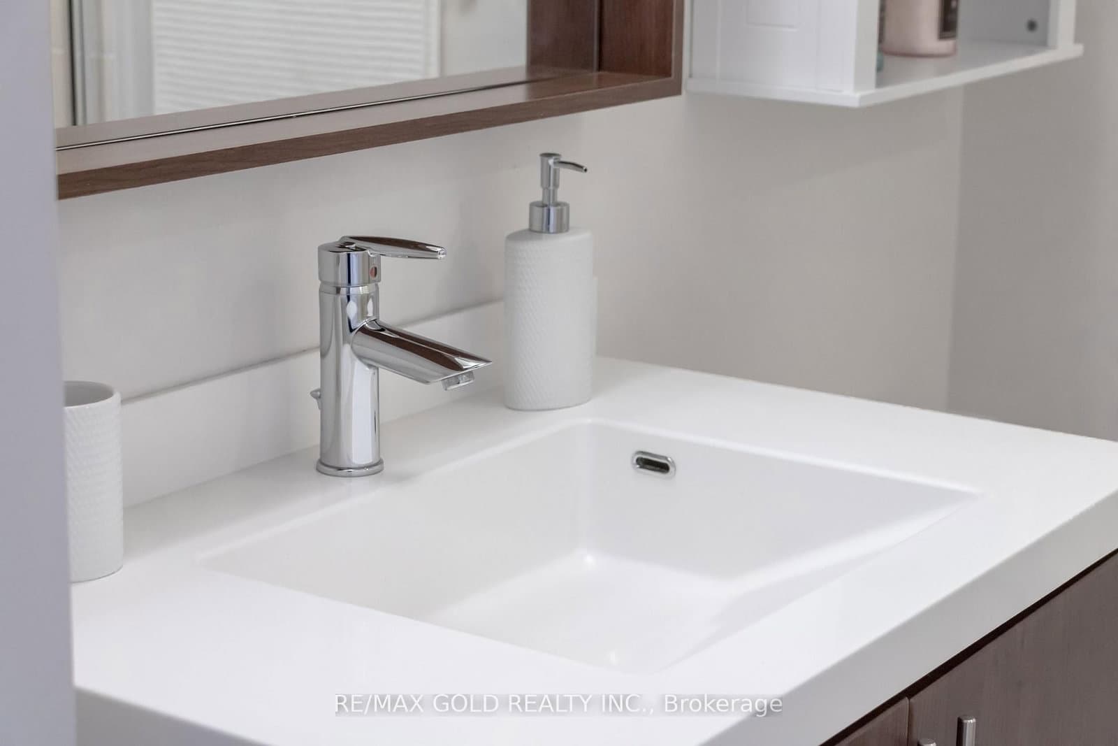 560 Front Street W, Unit 809 thumbnail 24