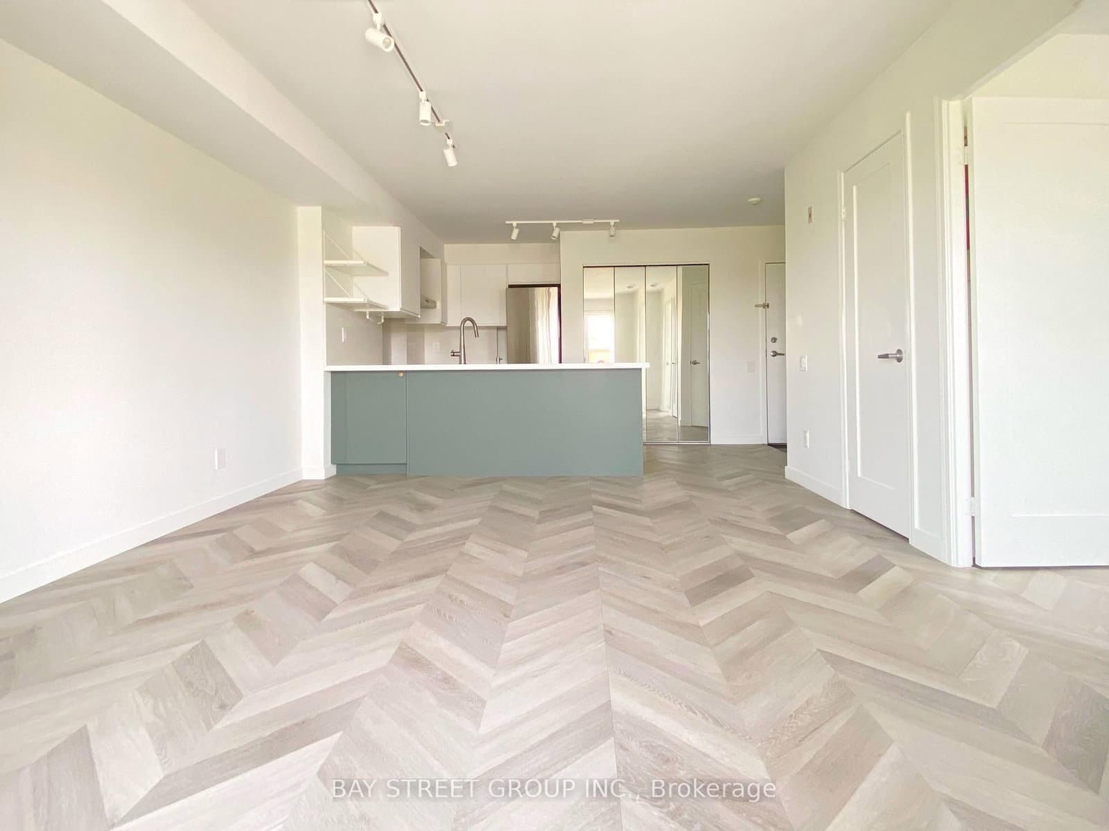 140 Bathurst Street, Unit 402 thumbnail 2