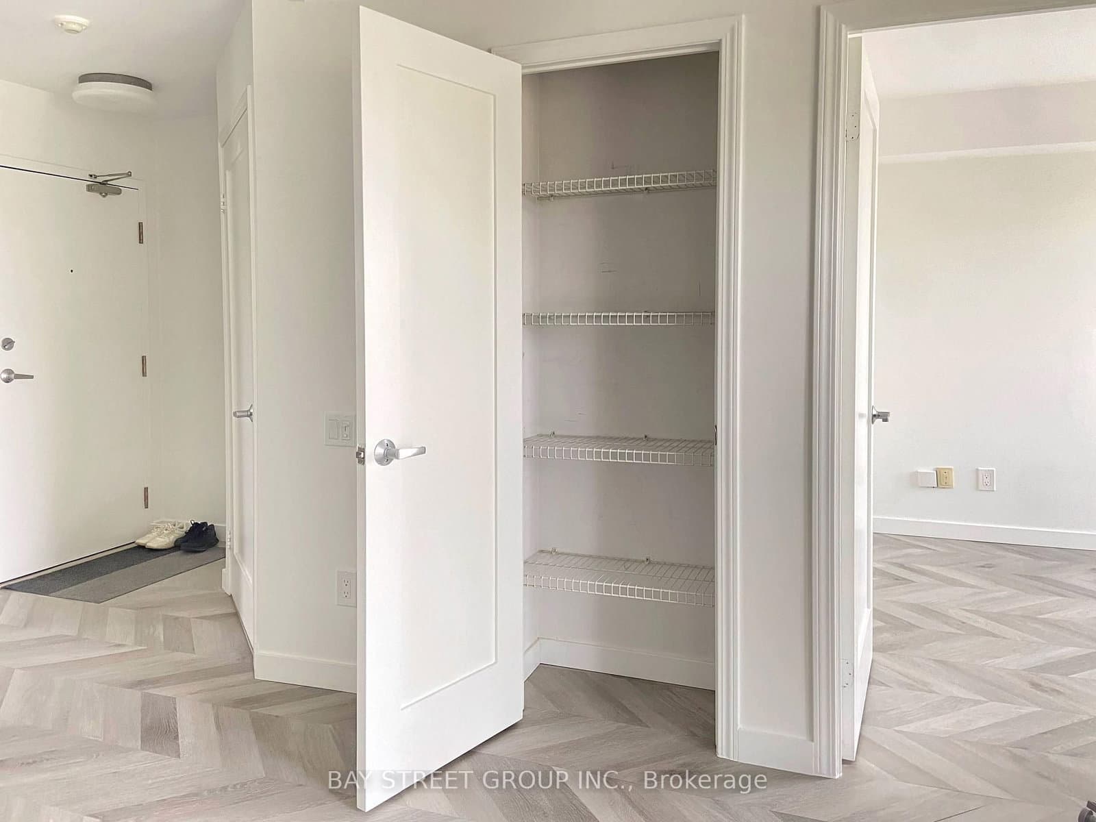 140 Bathurst Street, Unit 402 thumbnail 9