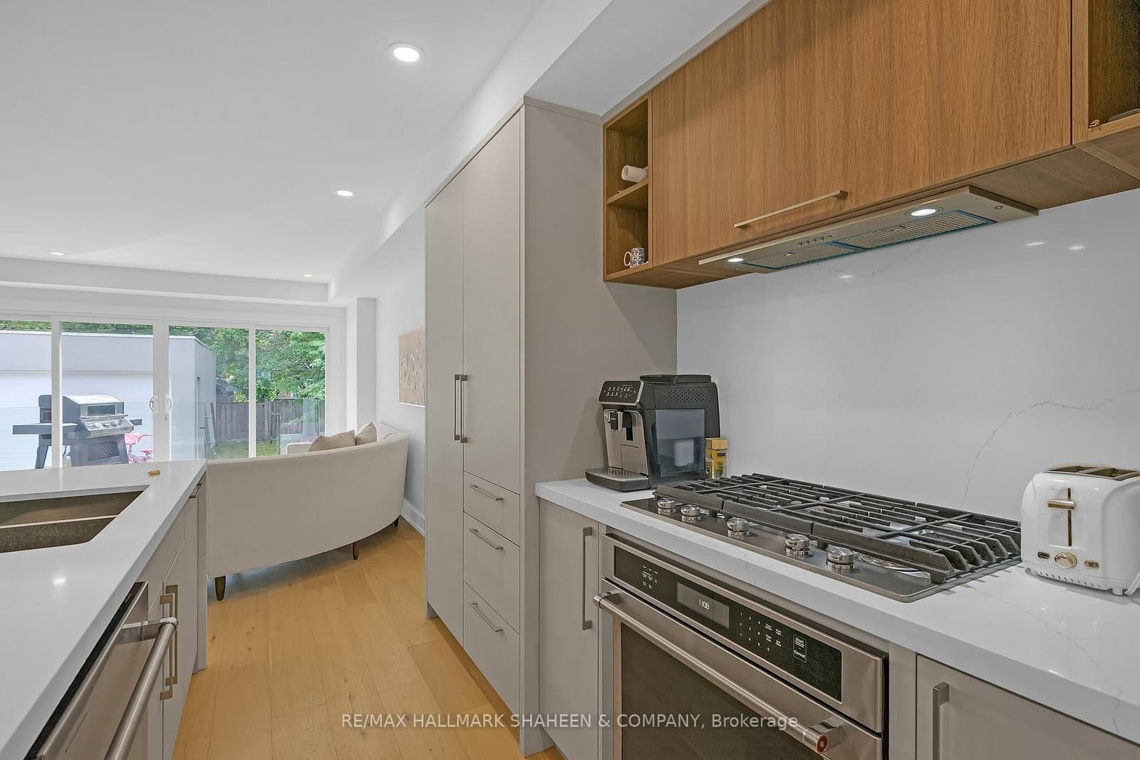 207 Sutherland Drive thumbnail 13