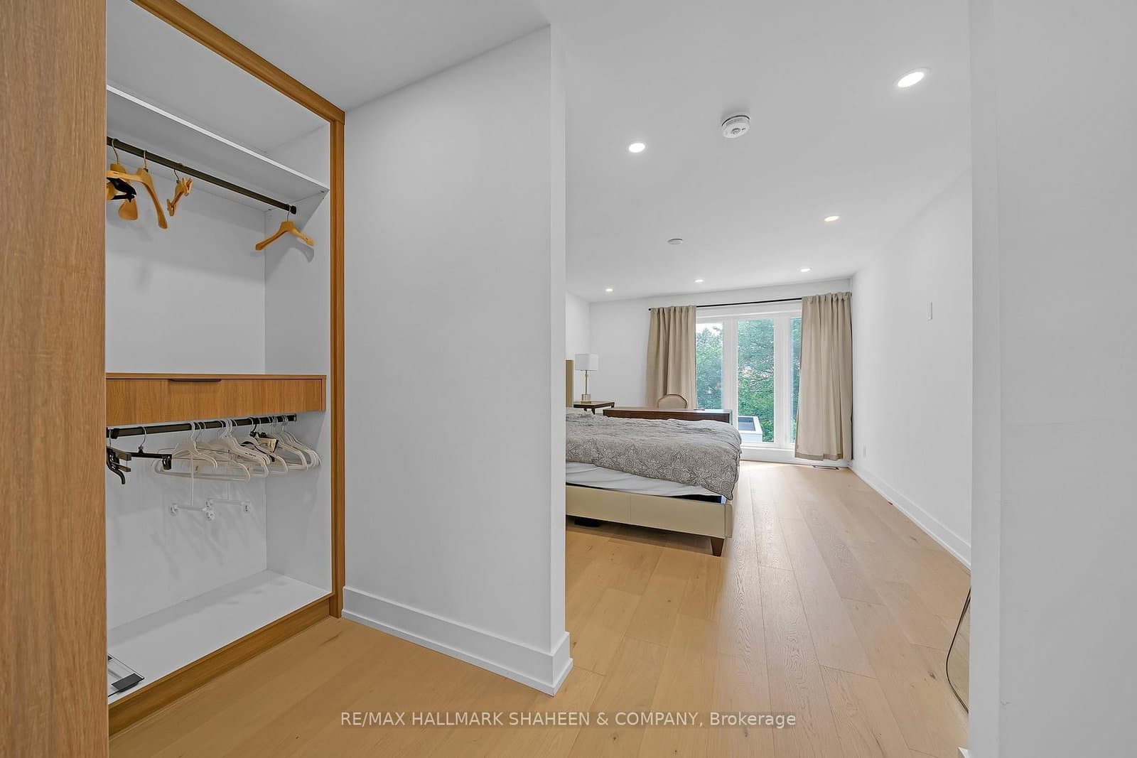 207 Sutherland Drive thumbnail 20