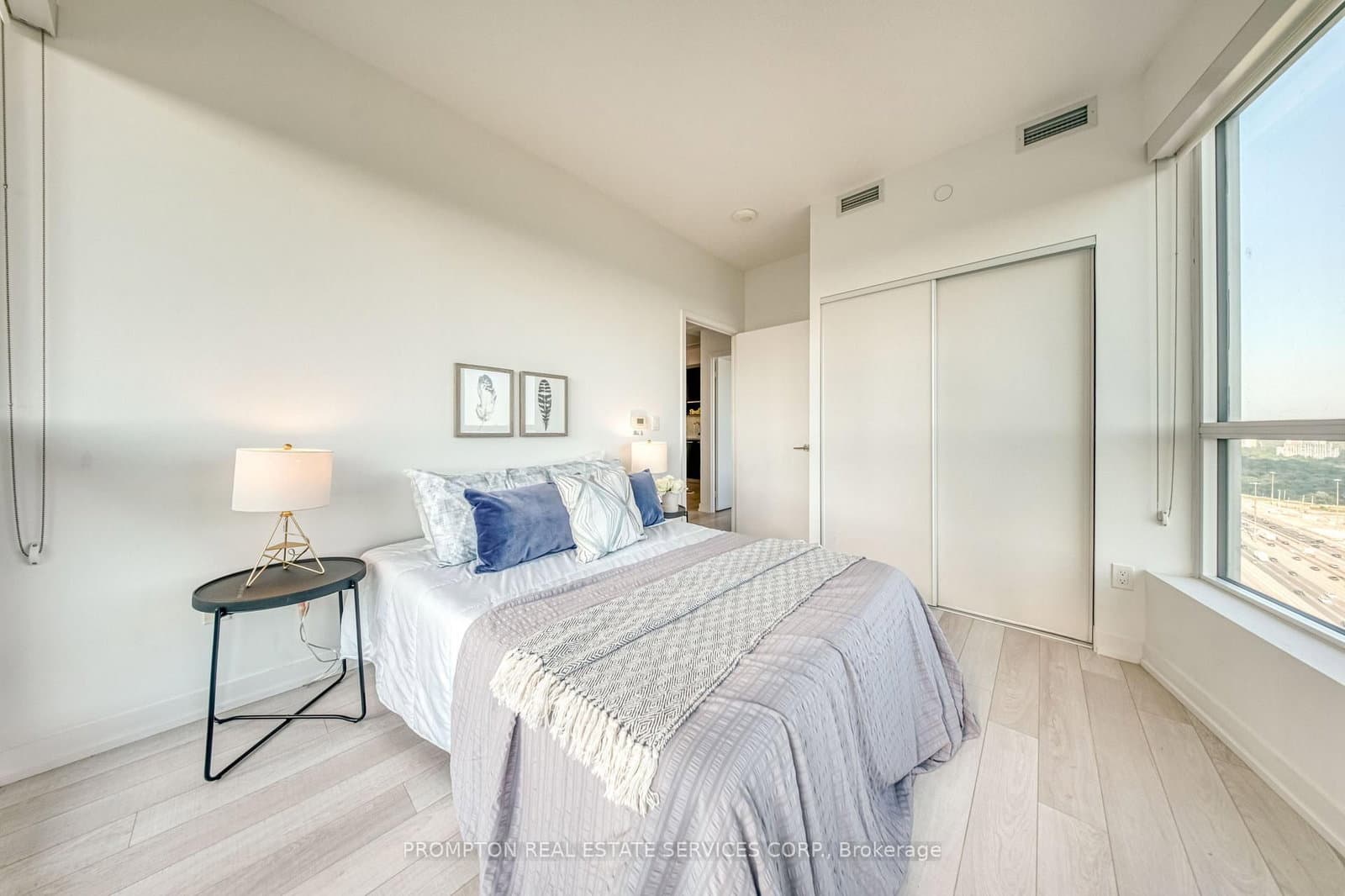 115 Mcmahon Drive, Unit 2511 thumbnail 19