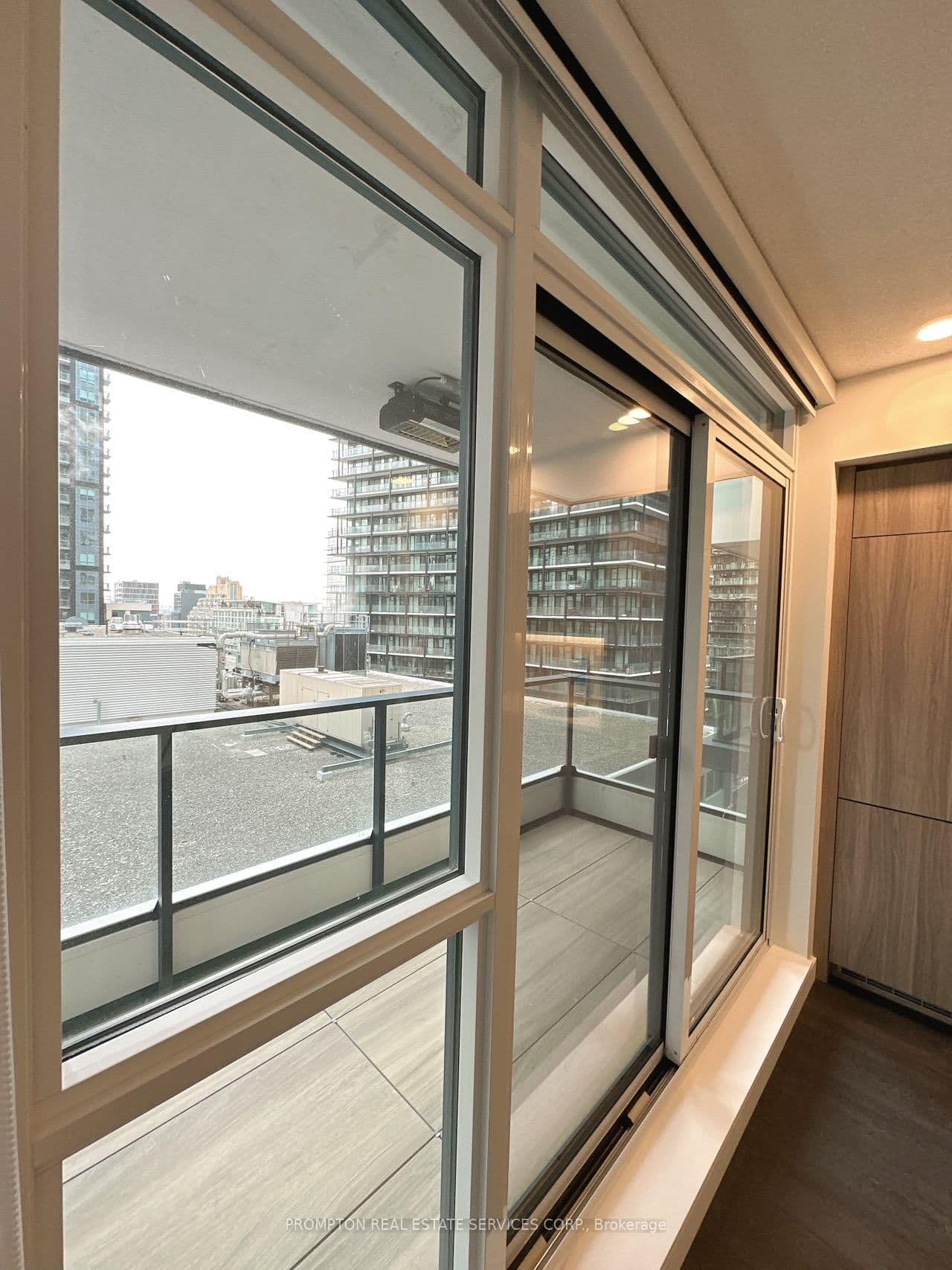 38 Widmer Street, Unit 1707 thumbnail 10