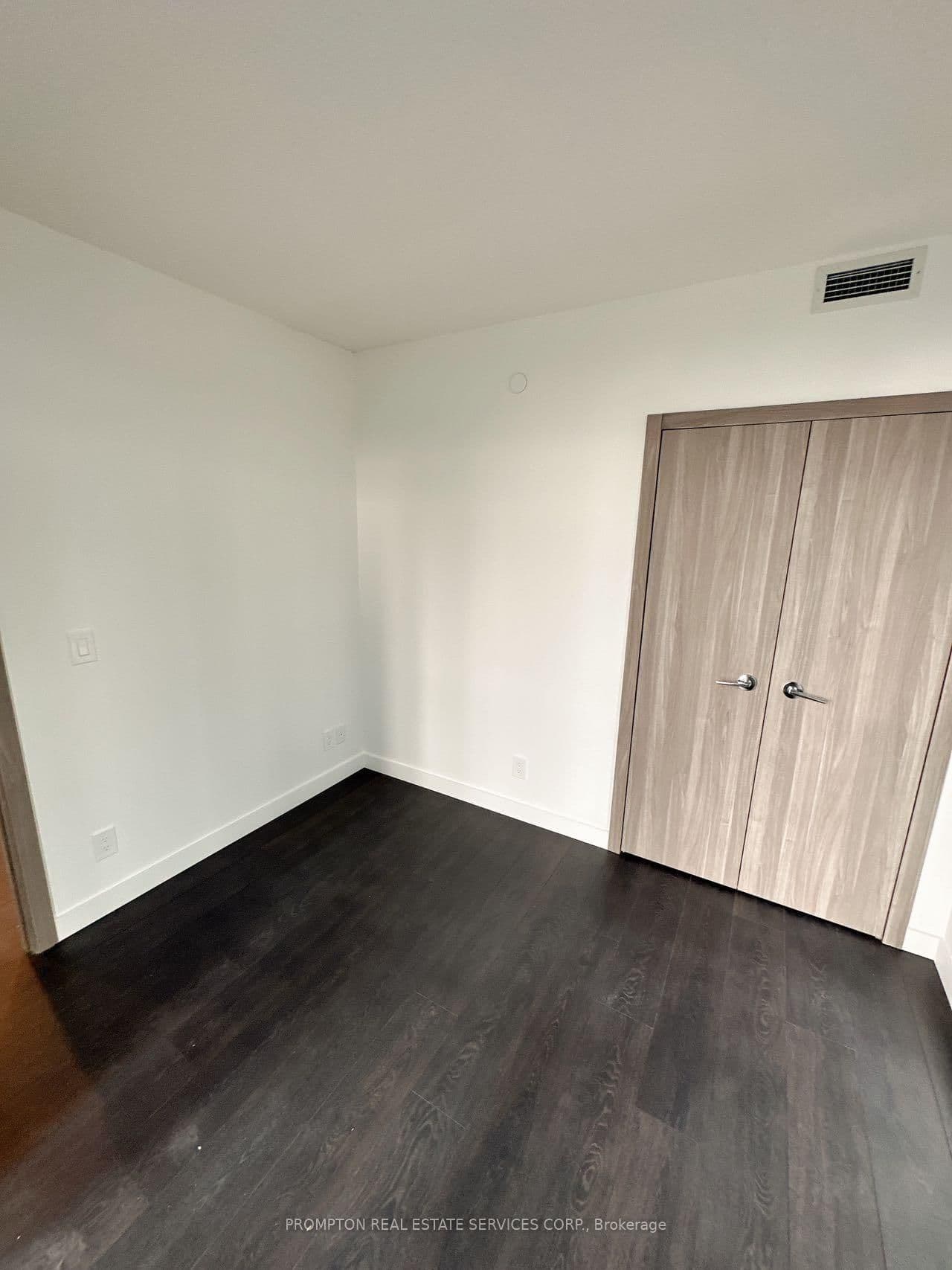 38 Widmer Street, Unit 1707 thumbnail 14