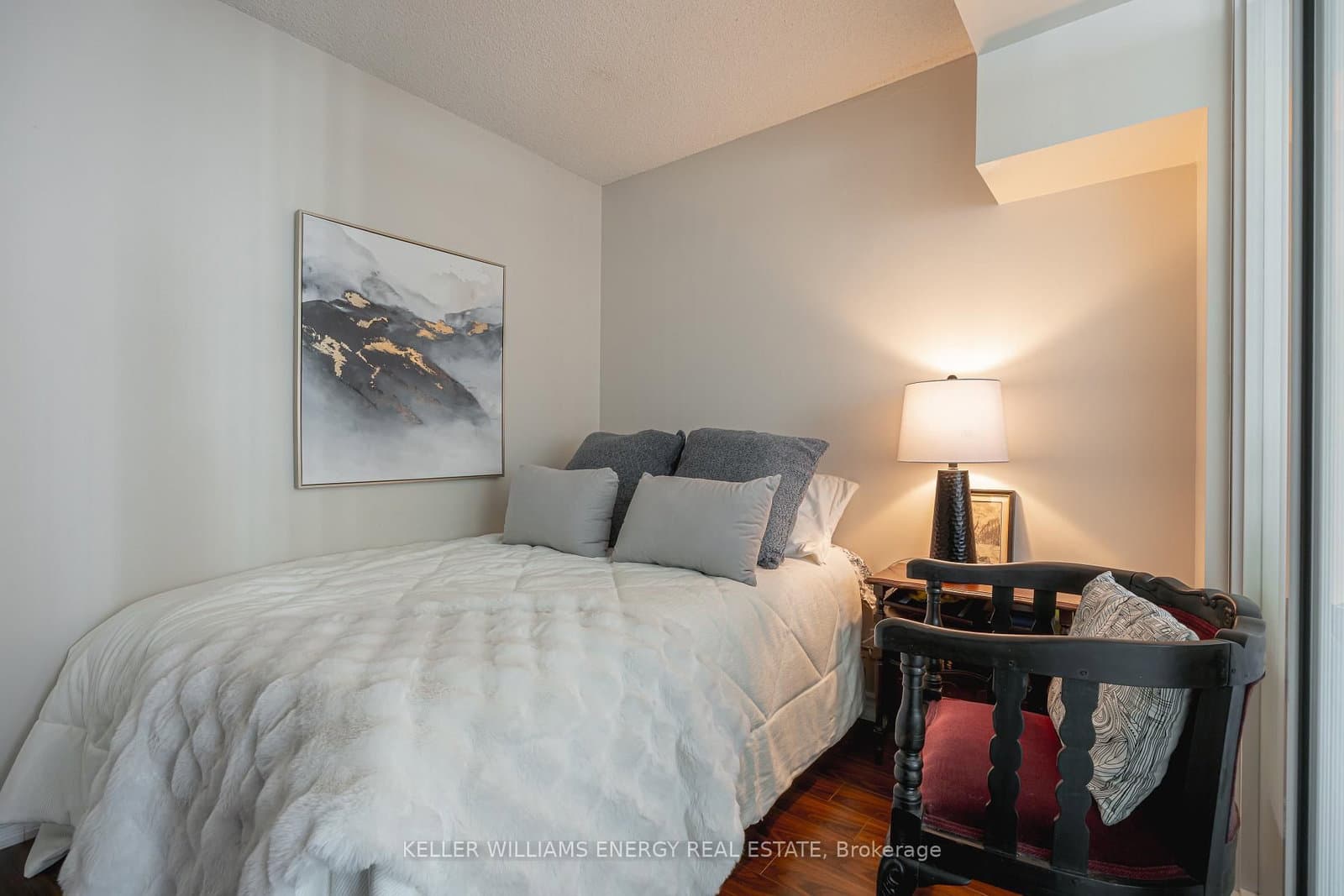 10 Yonge Street, Unit 1604 thumbnail 14