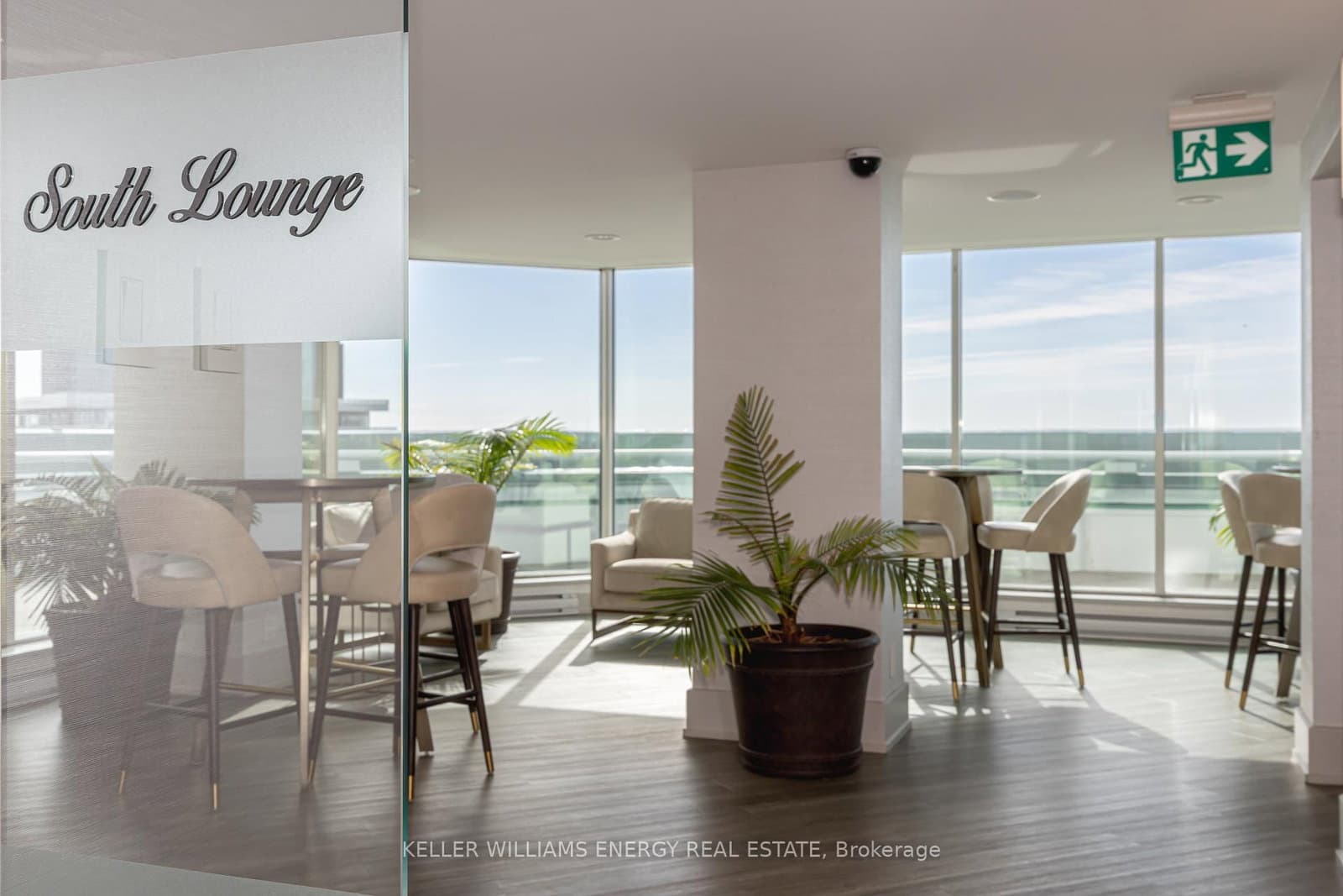 10 Yonge Street, Unit 1604 thumbnail 21