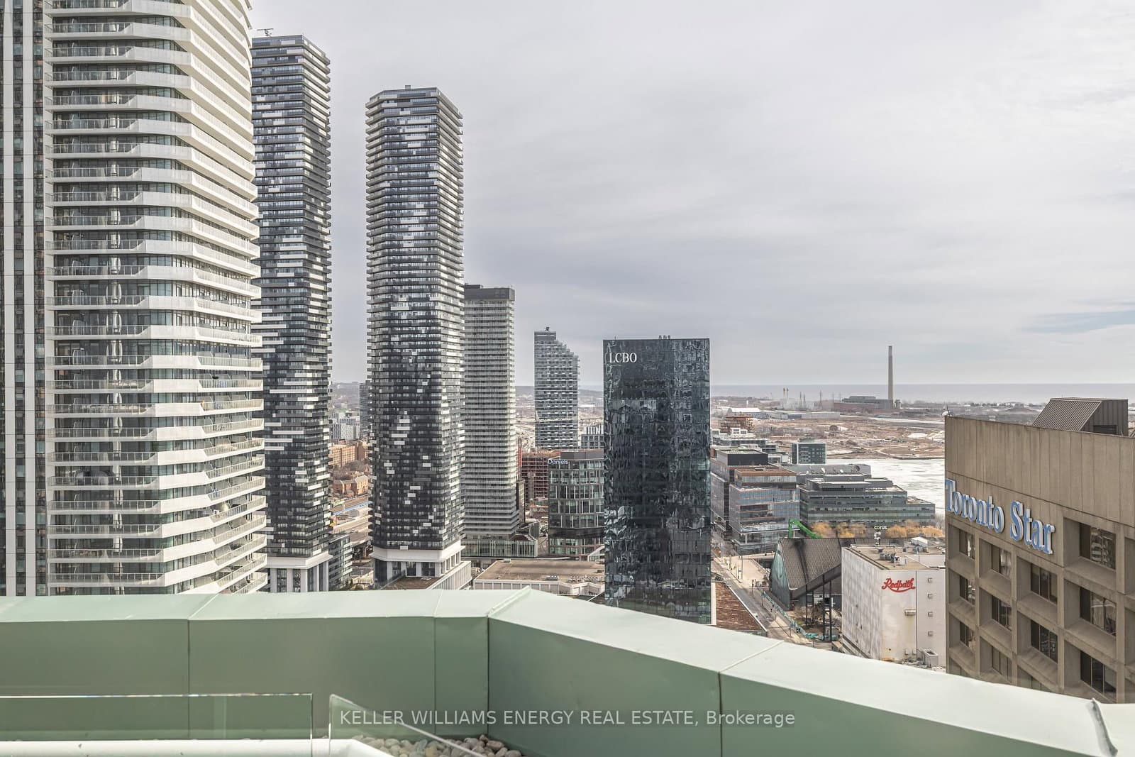 10 Yonge Street, Unit 1604 thumbnail 23