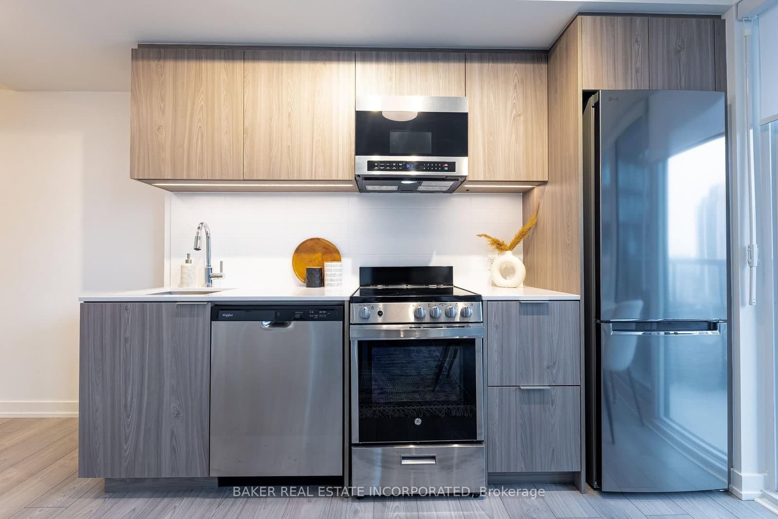 223 Redpath Avenue, Unit 1410 thumbnail 12