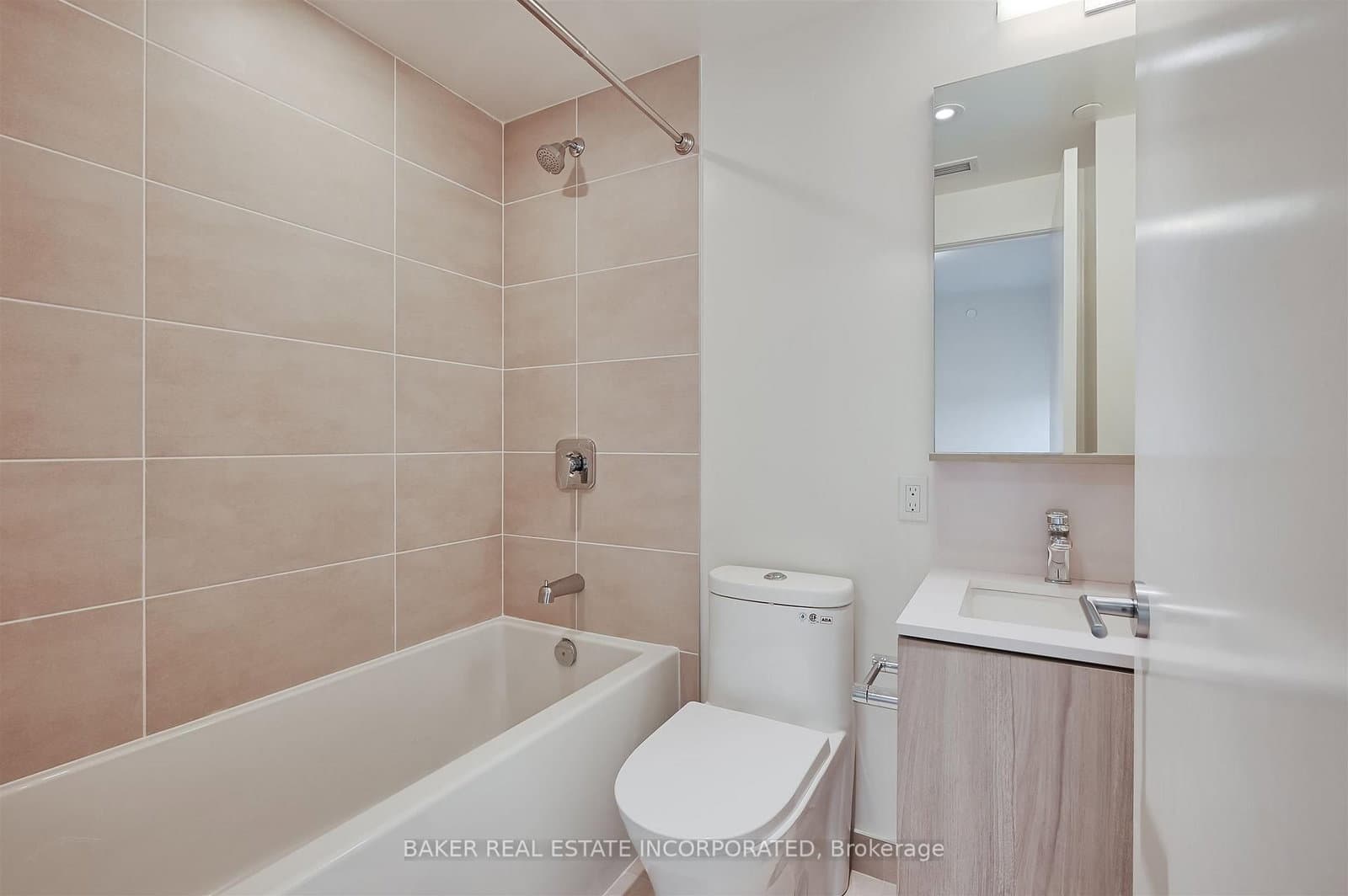 223 Redpath Avenue, Unit 3402 thumbnail 11