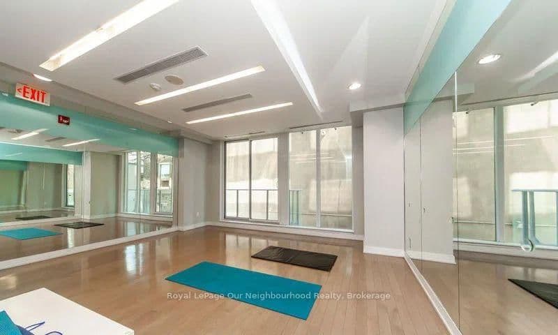 126 Simcoe Street, Unit 2106 thumbnail 15