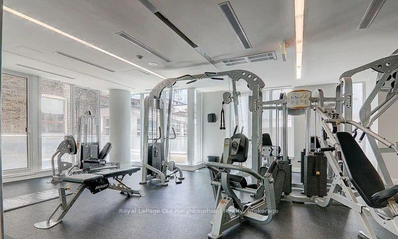 126 Simcoe Street, Unit 2106 thumbnail 16