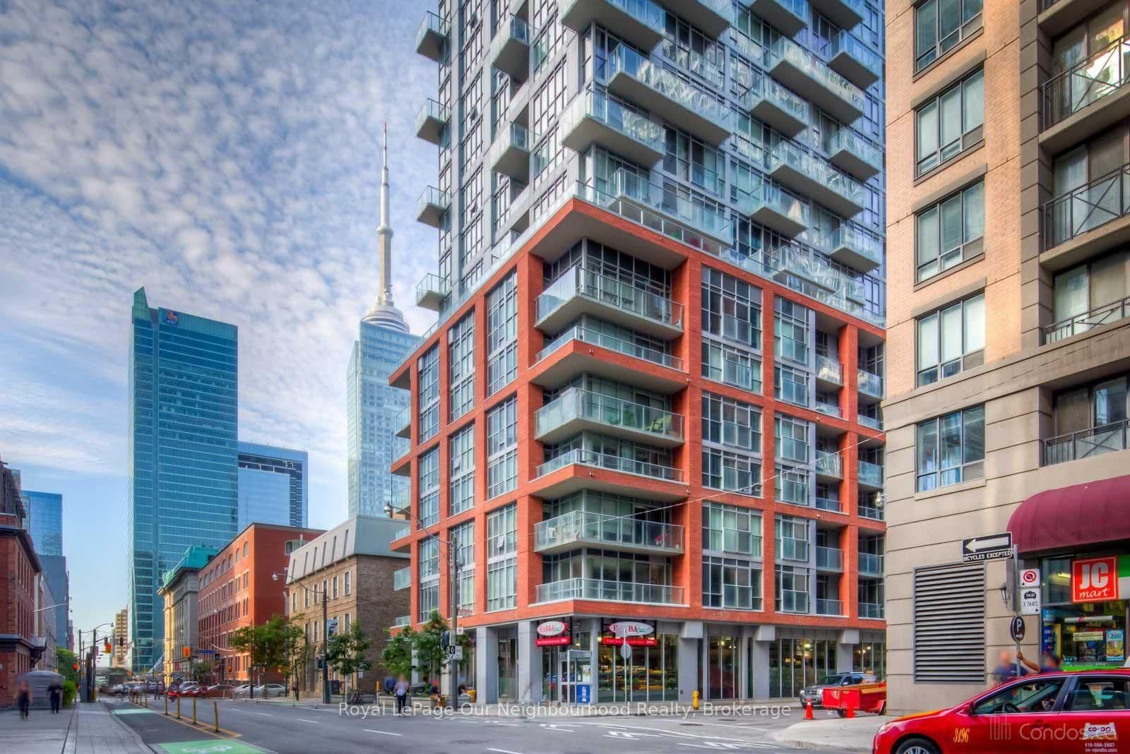 126 Simcoe Street, Unit 2106 thumbnail 2