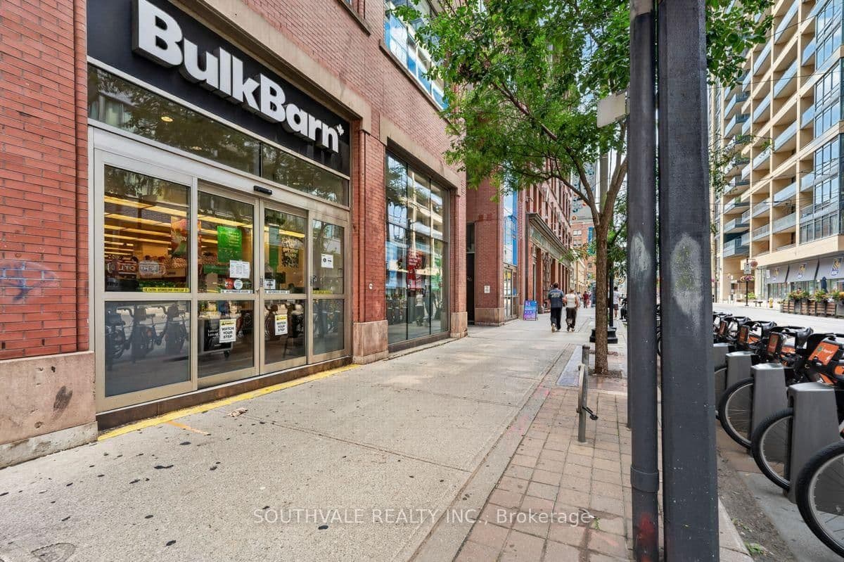 393 King St. W, Unit 1107 thumbnail 33
