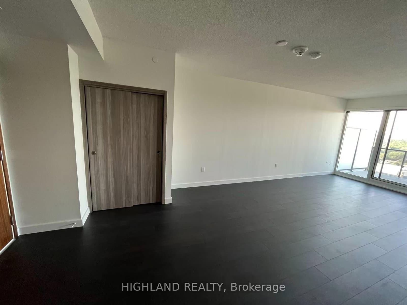85 Mcmahon Drive, Unit 2808 thumbnail 2