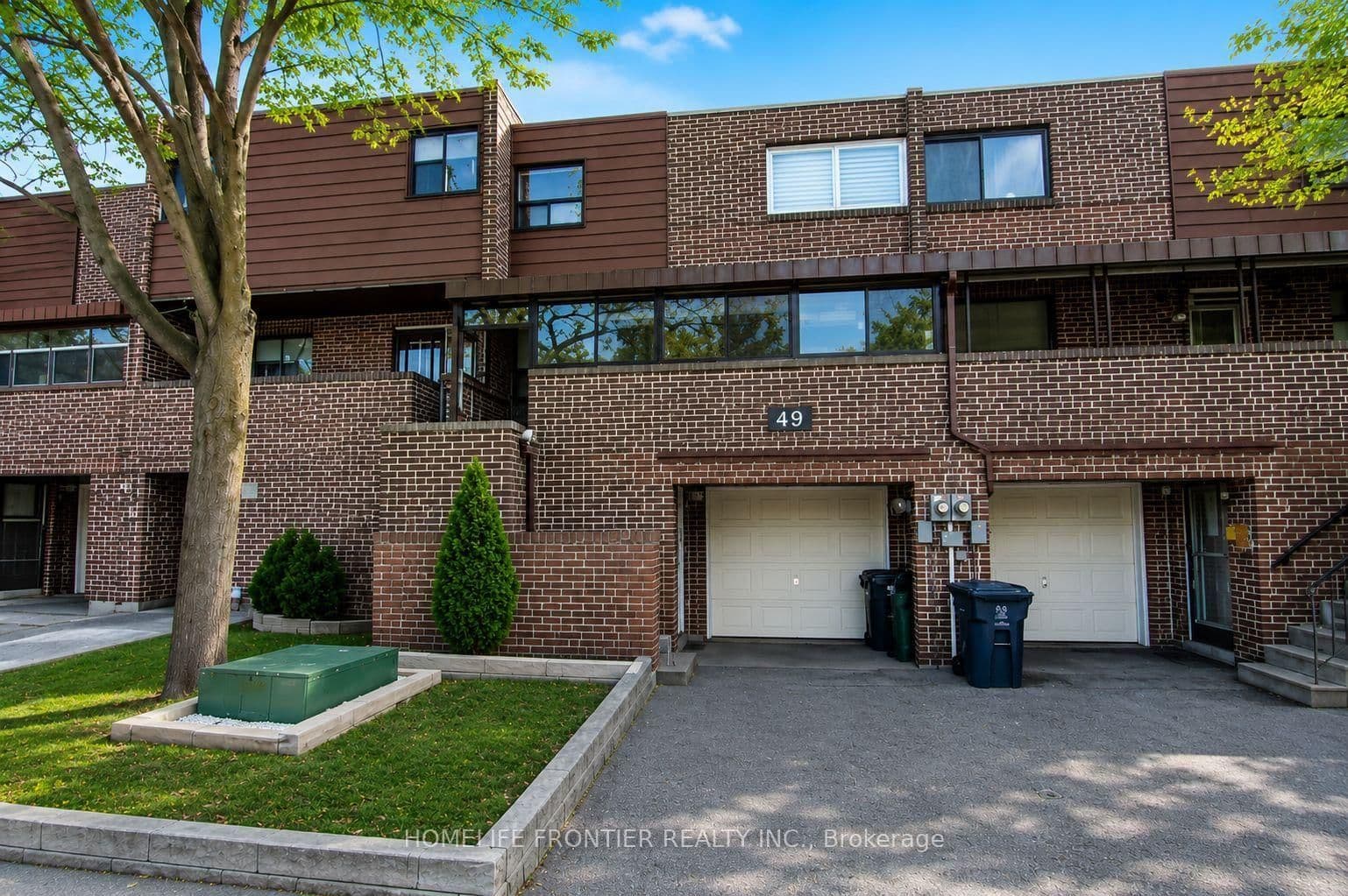 49 Red Robin Way, Unit Main and Upper Level - Image 1