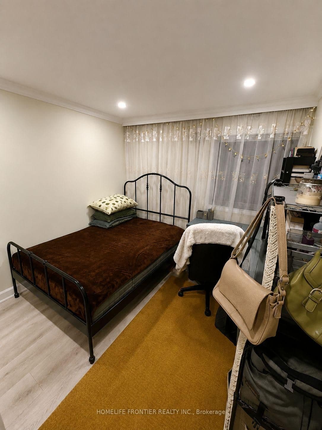 49 Red Robin Way, Unit Main and Upper Level thumbnail 10