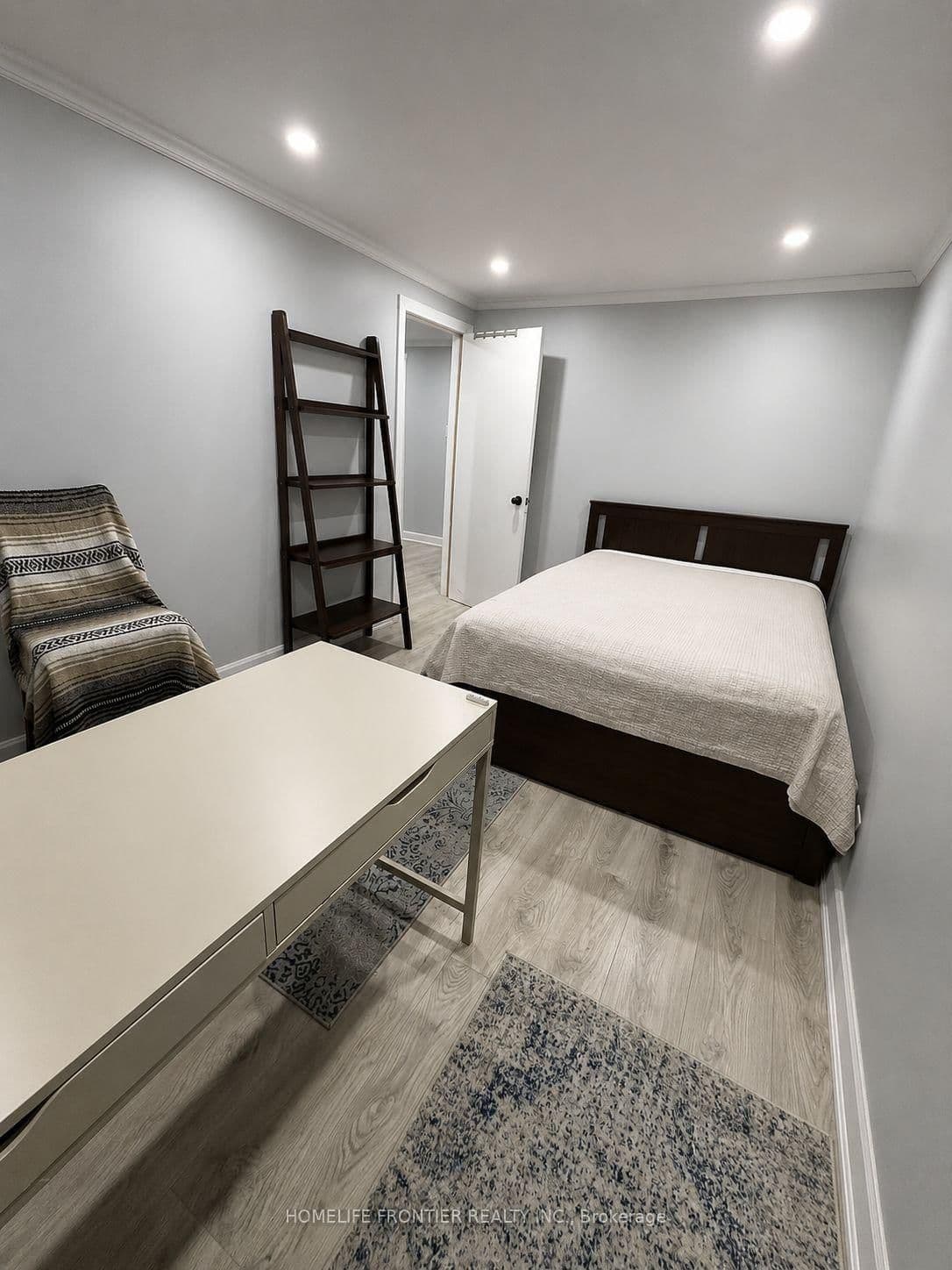 49 Red Robin Way, Unit Main and Upper Level thumbnail 11