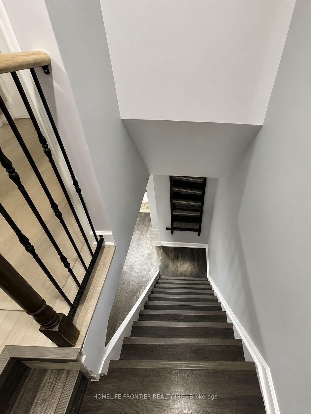 49 Red Robin Way, Unit Main and Upper Level thumbnail 7