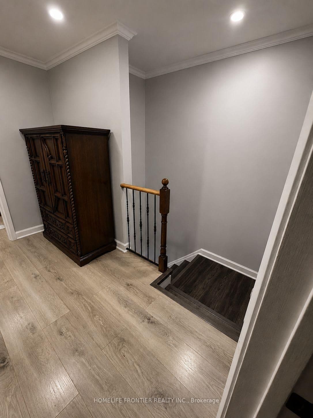 49 Red Robin Way, Unit Main and Upper Level thumbnail 8