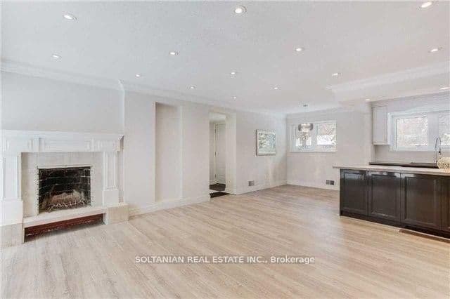 44 Tremont Crescent - Image 1