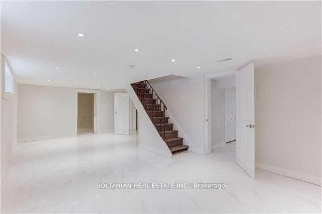 44 Tremont Crescent thumbnail 12