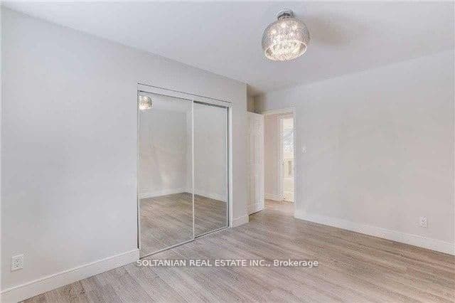 44 Tremont Crescent thumbnail 16