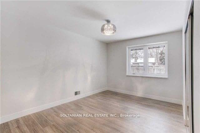 44 Tremont Crescent thumbnail 17