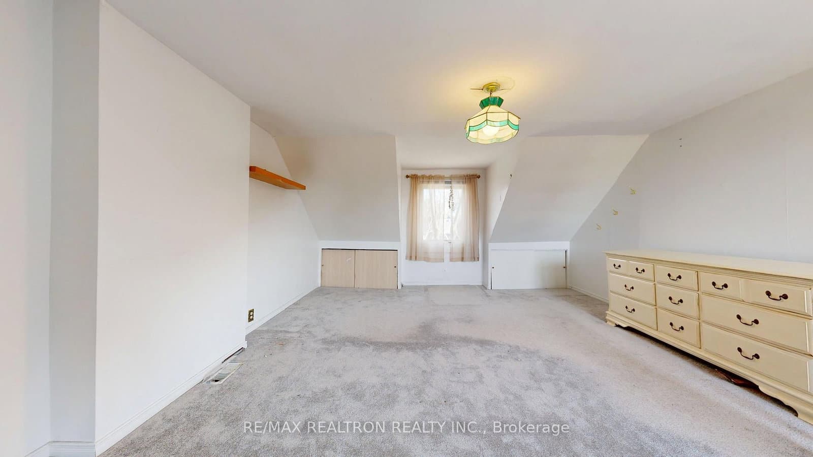 32 Macklem Avenue, Unit Upper thumbnail 3
