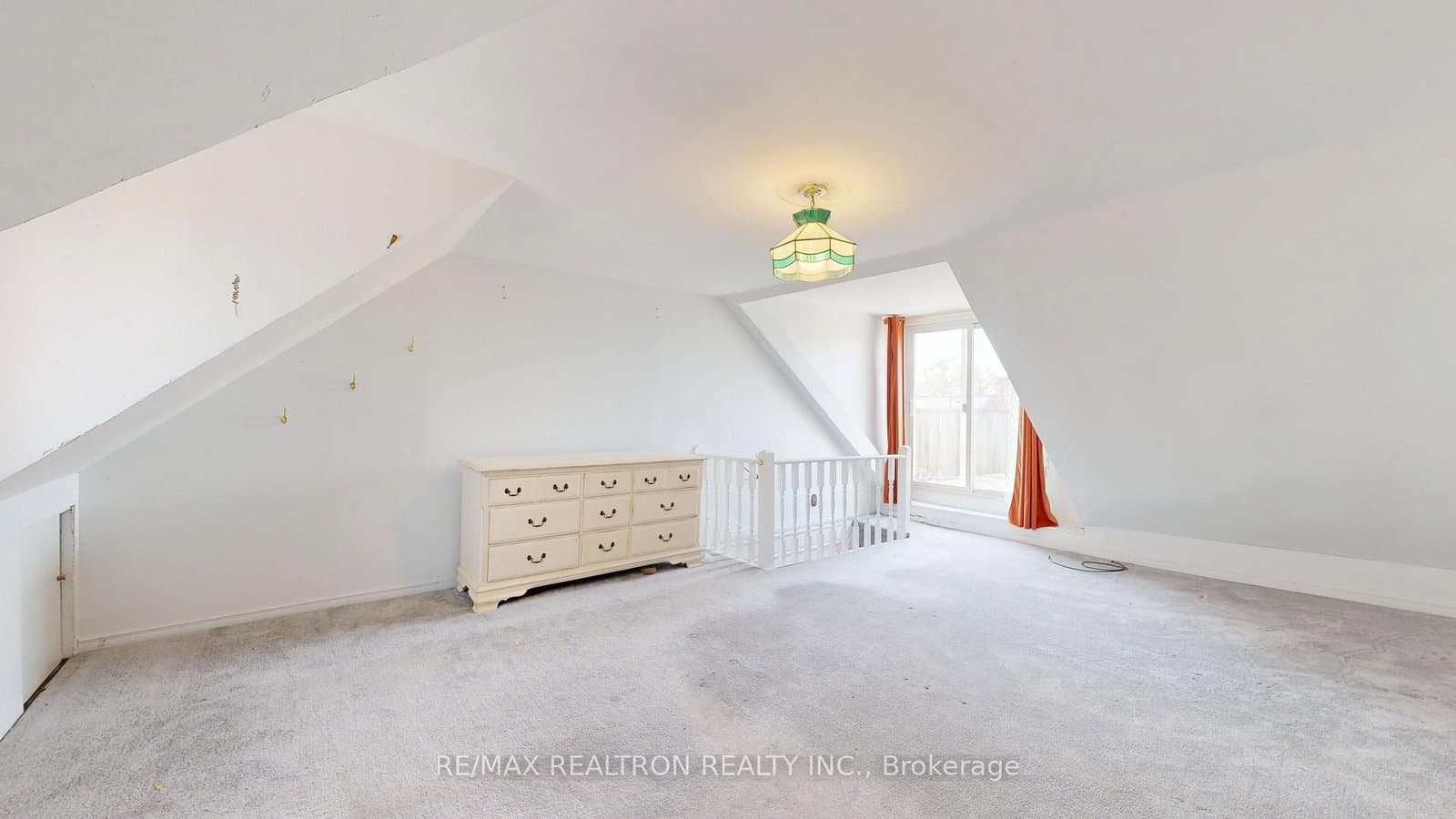 32 Macklem Avenue, Unit Upper thumbnail 5