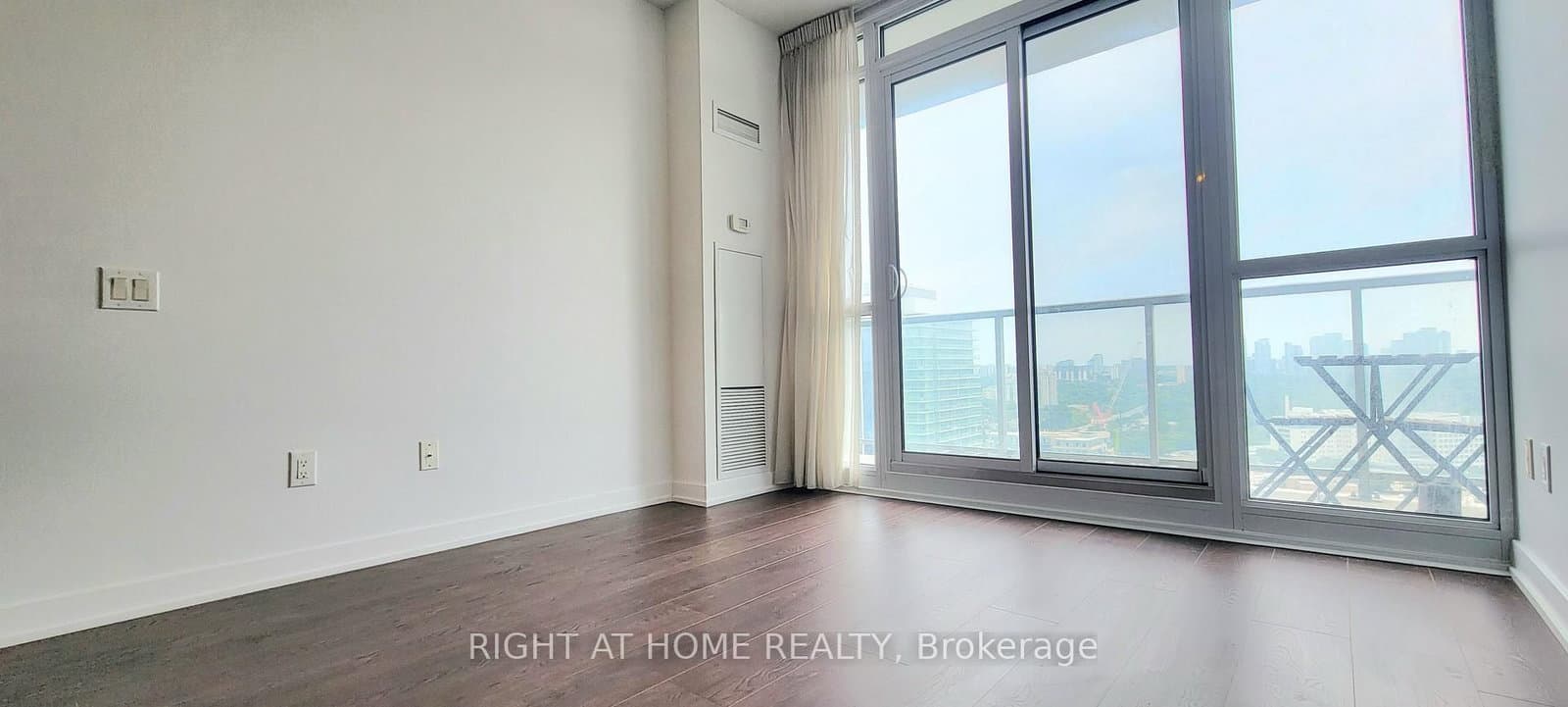 121 McMahon Drive, Unit 2703 thumbnail 7