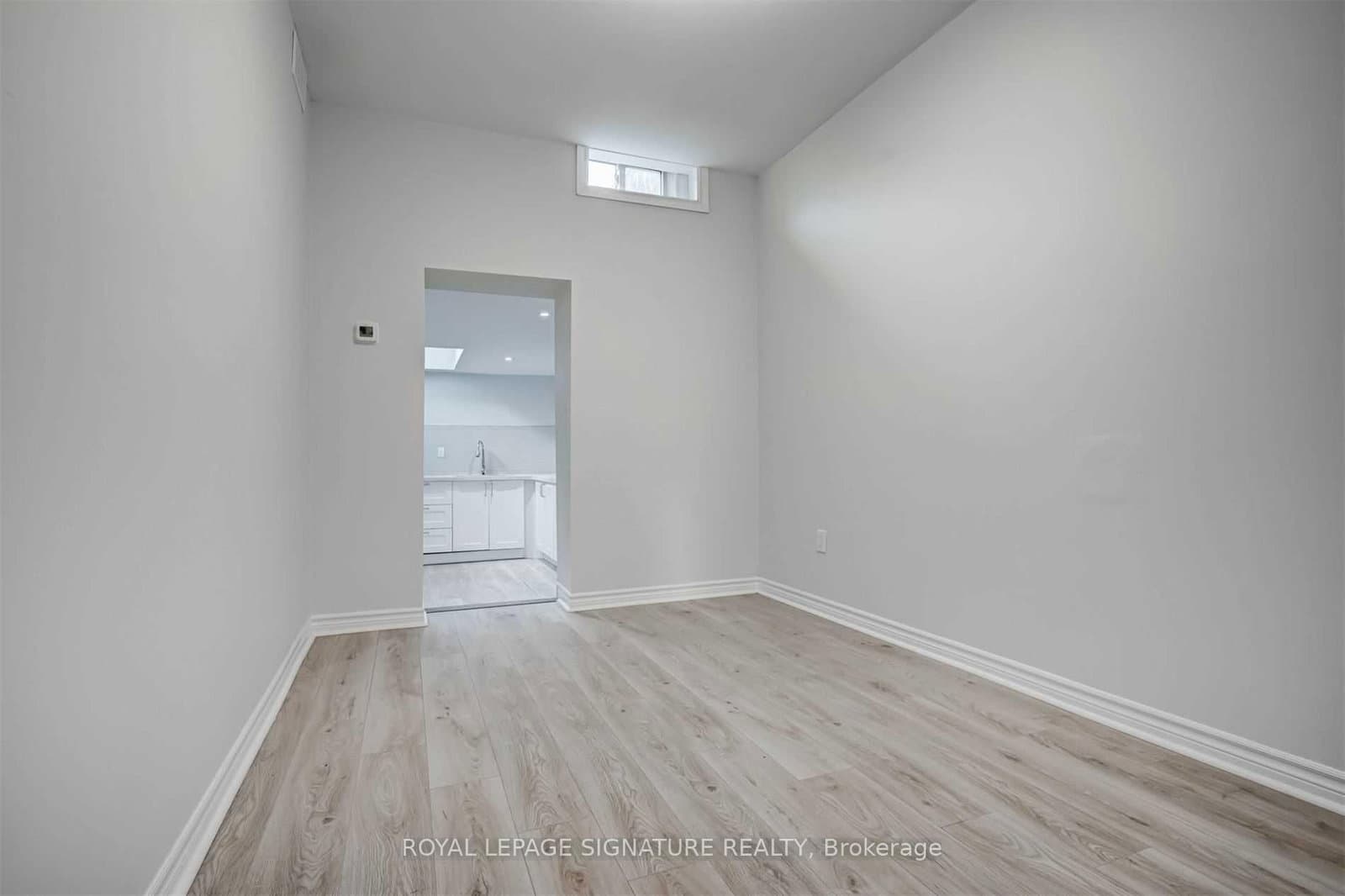 604A Queen Street W thumbnail 13