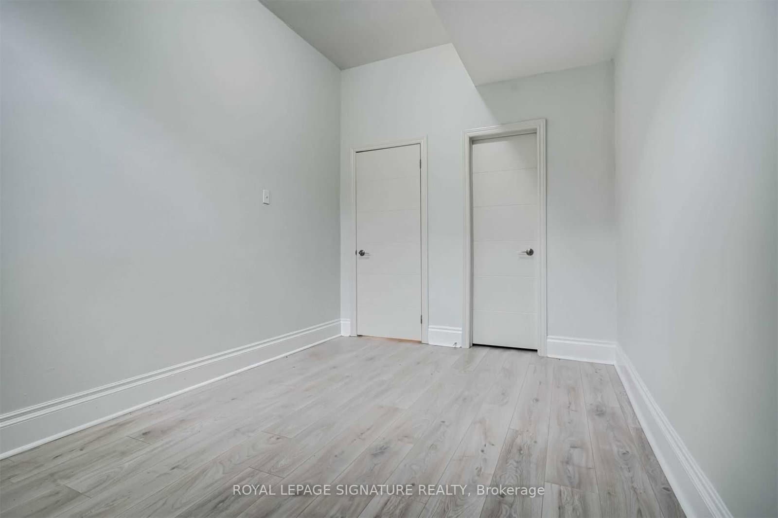 604A Queen Street W thumbnail 8