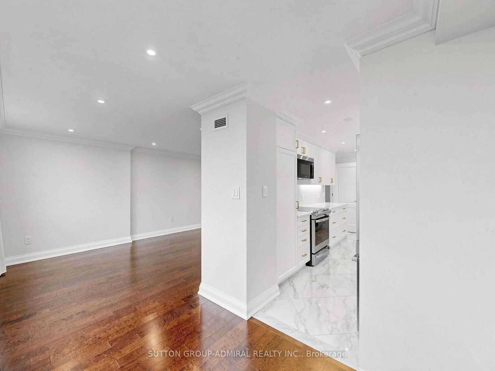 3000 Bathurst Street, Unit 708 thumbnail 16