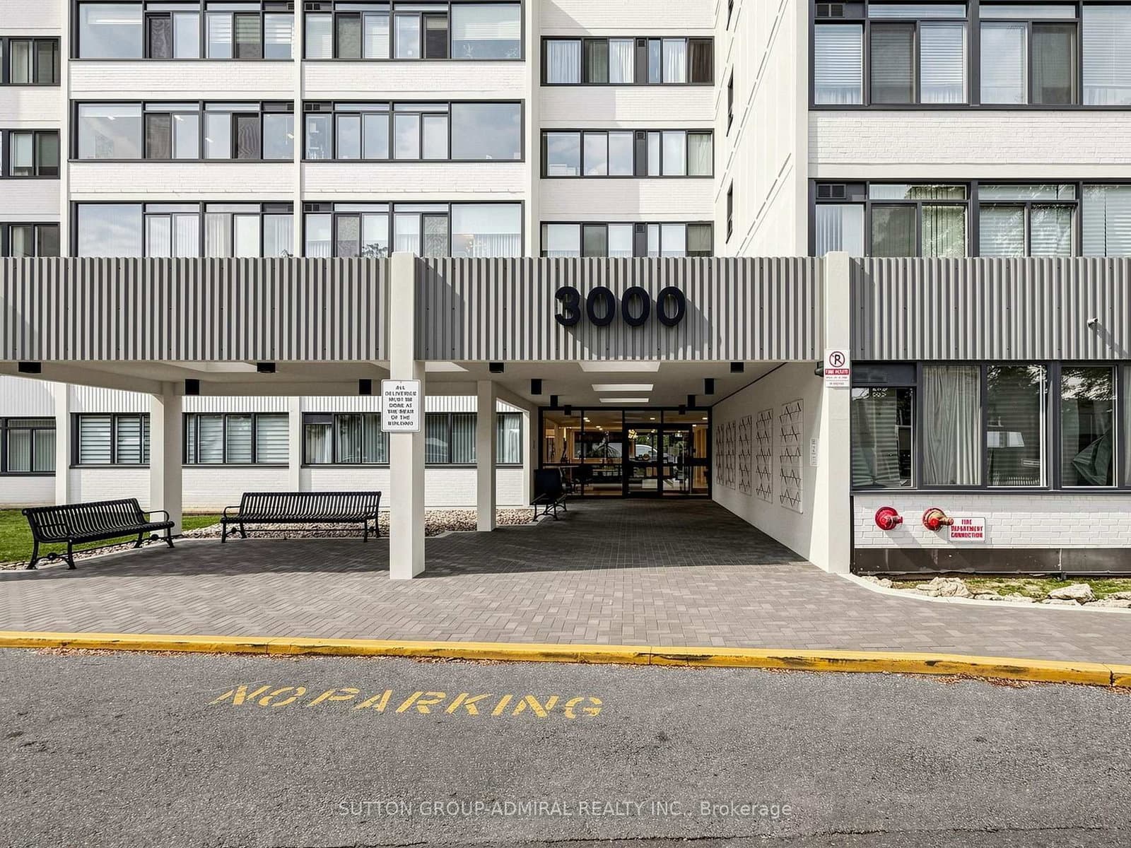 3000 Bathurst Street, Unit 708 thumbnail 3