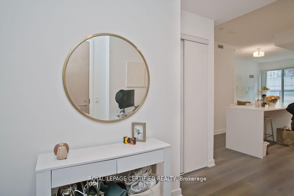 125 Blue Jays Way, Unit 1905 thumbnail 6