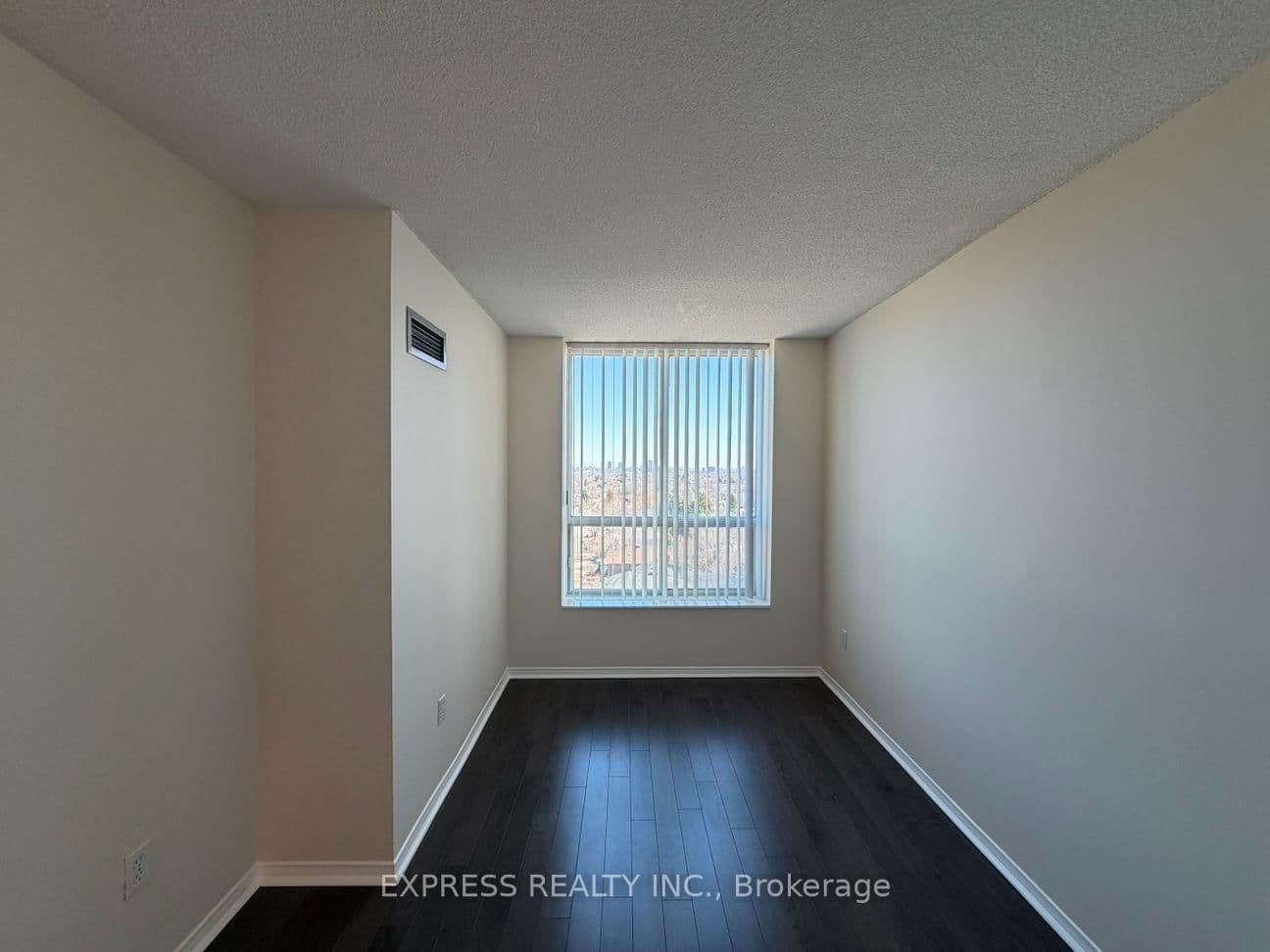 39 Pemberton Avenue, Unit LPH07 thumbnail 10