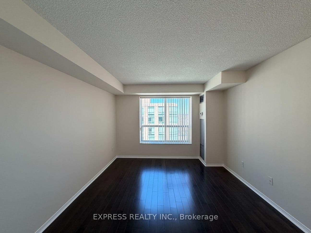 39 Pemberton Avenue, Unit LPH07 thumbnail 7
