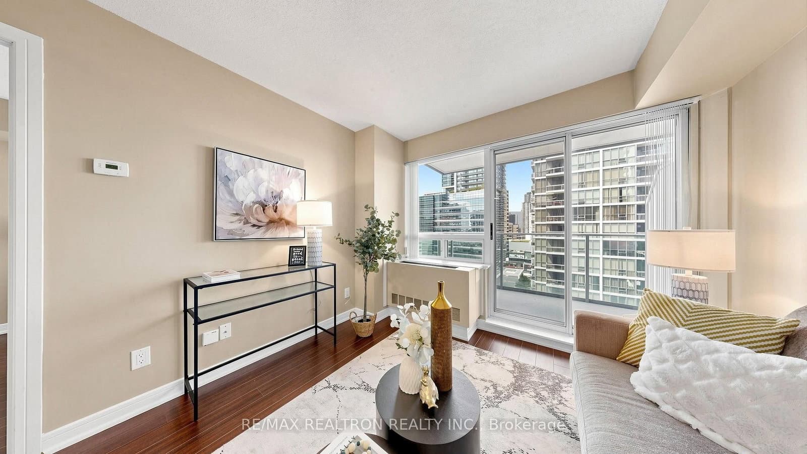 31 Bales Avenue, Unit 1708 thumbnail 2