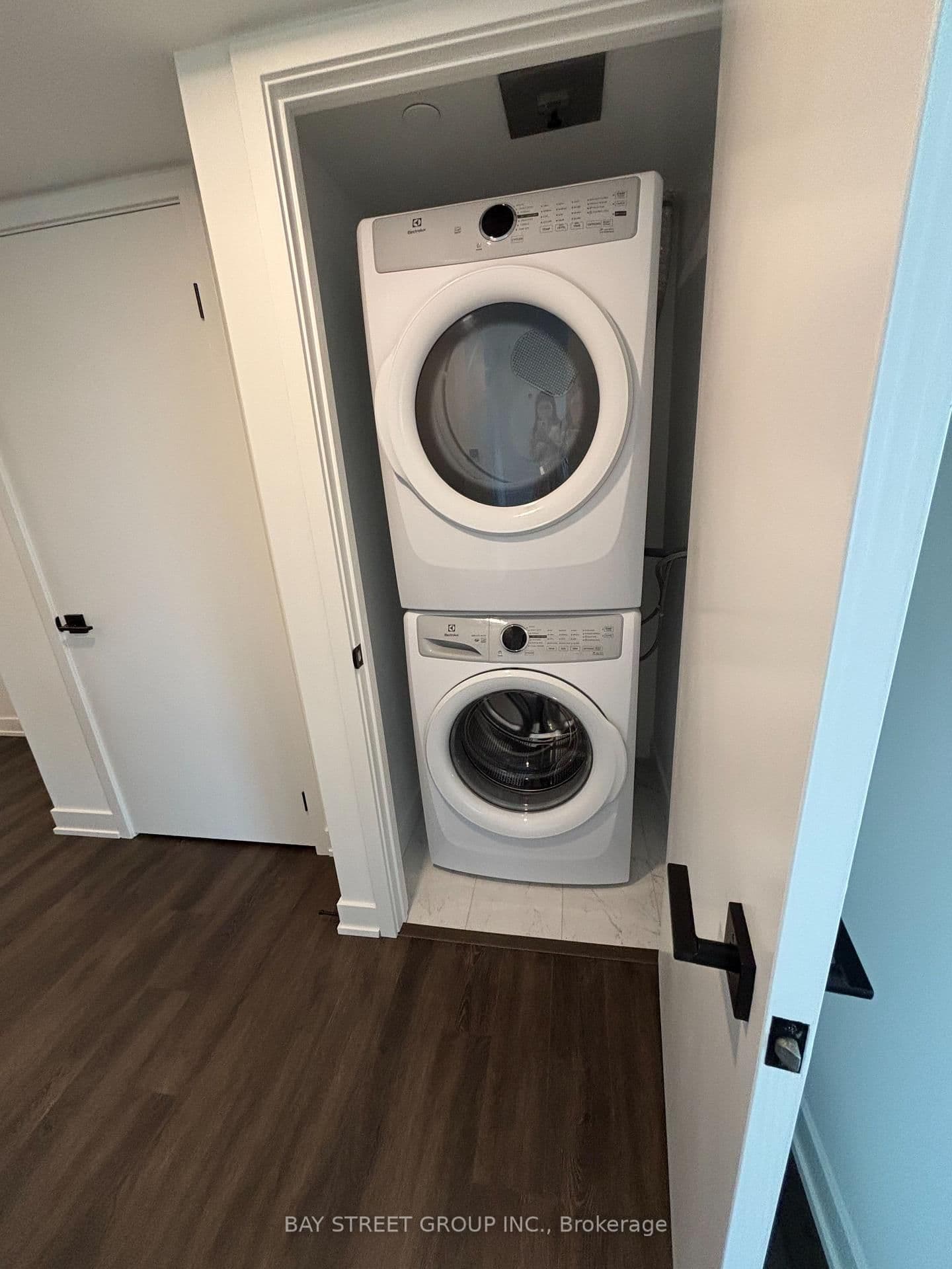609 Sherbourne Street, Unit 1907 thumbnail 11