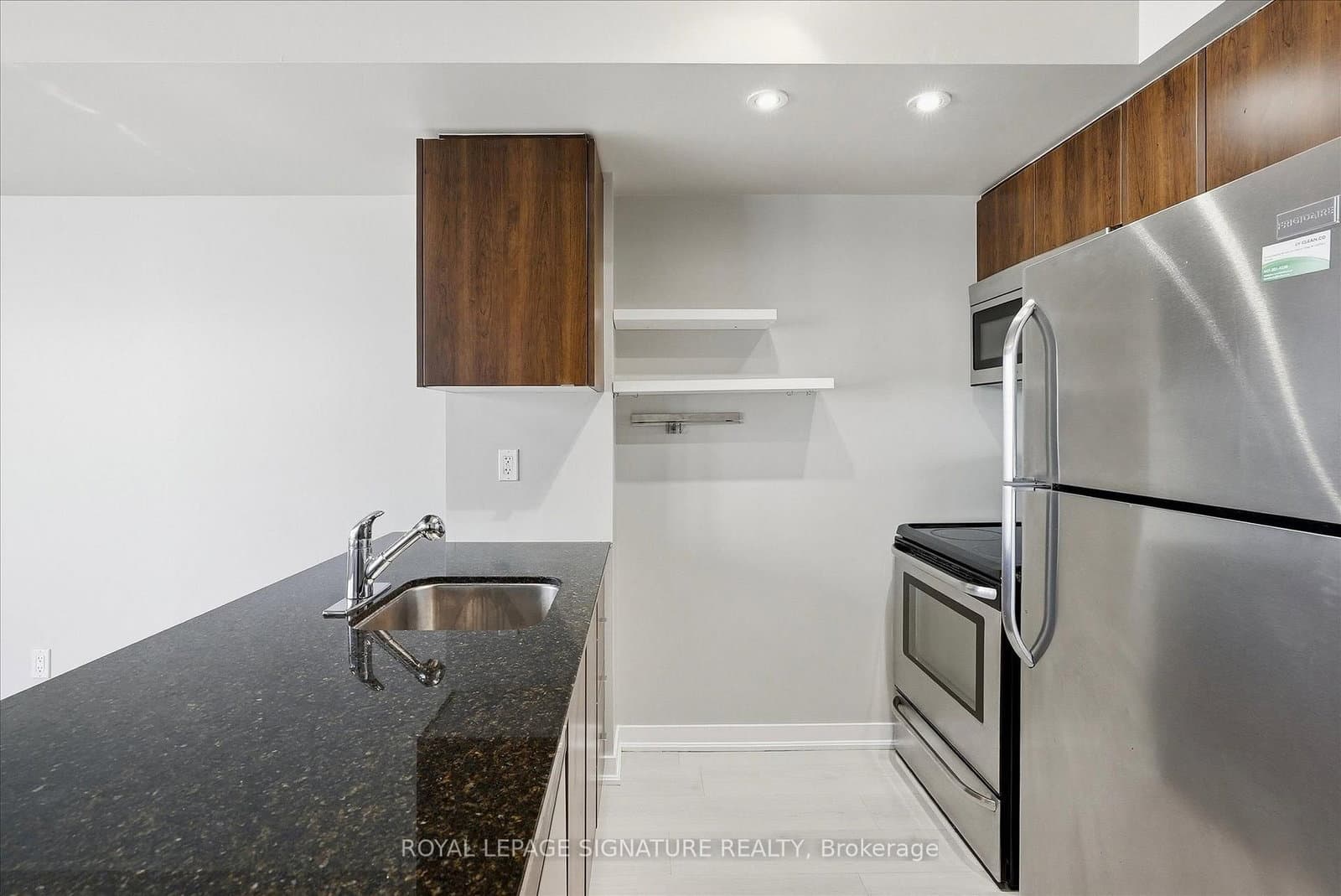 59 East Liberty Street, Unit 1010 thumbnail 9