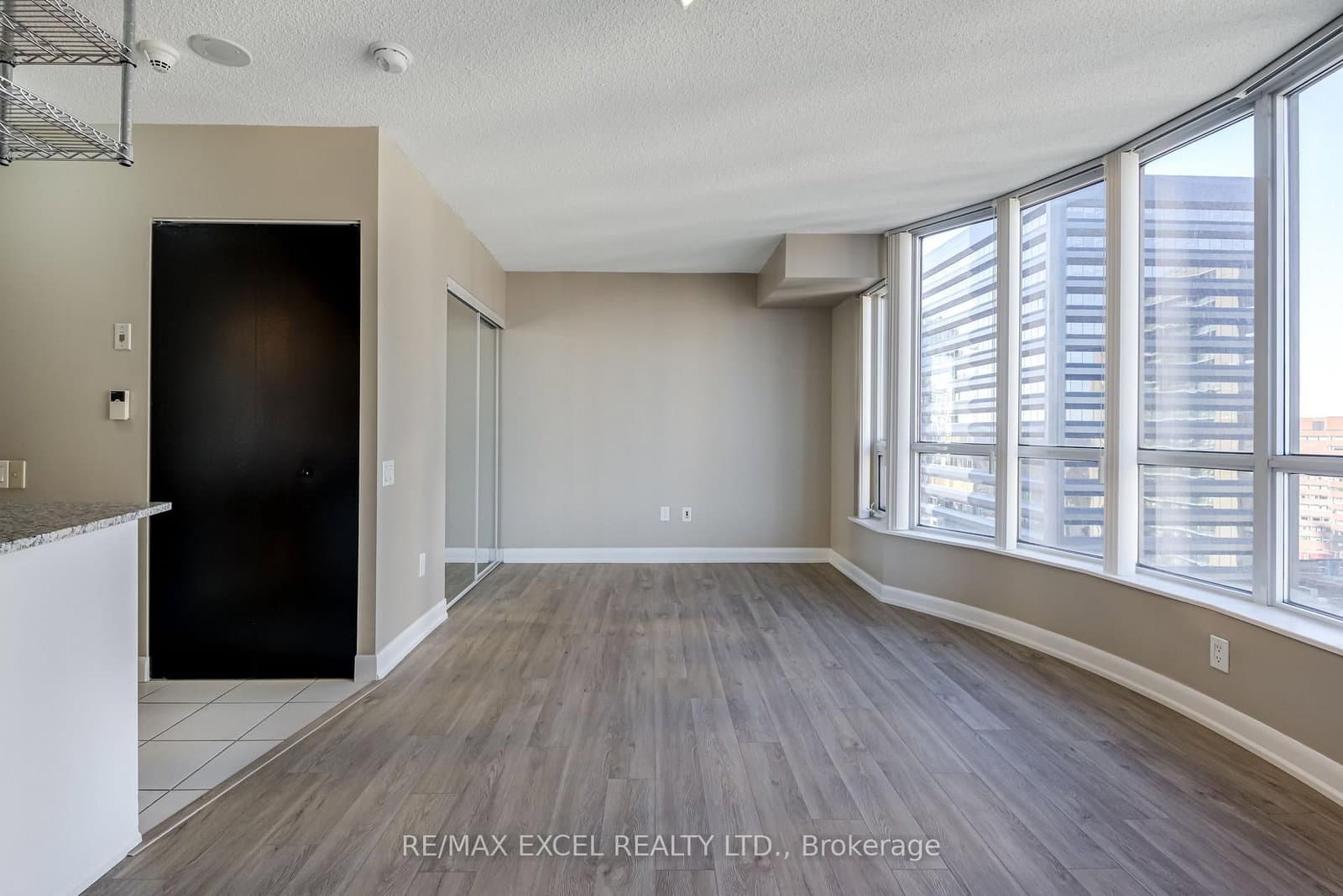 33 Sheppard Avenue E, Unit 1909 thumbnail 11