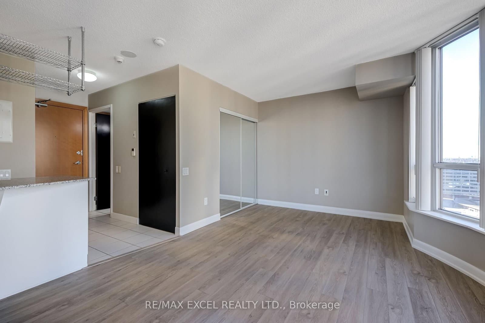 33 Sheppard Avenue E, Unit 1909 thumbnail 15