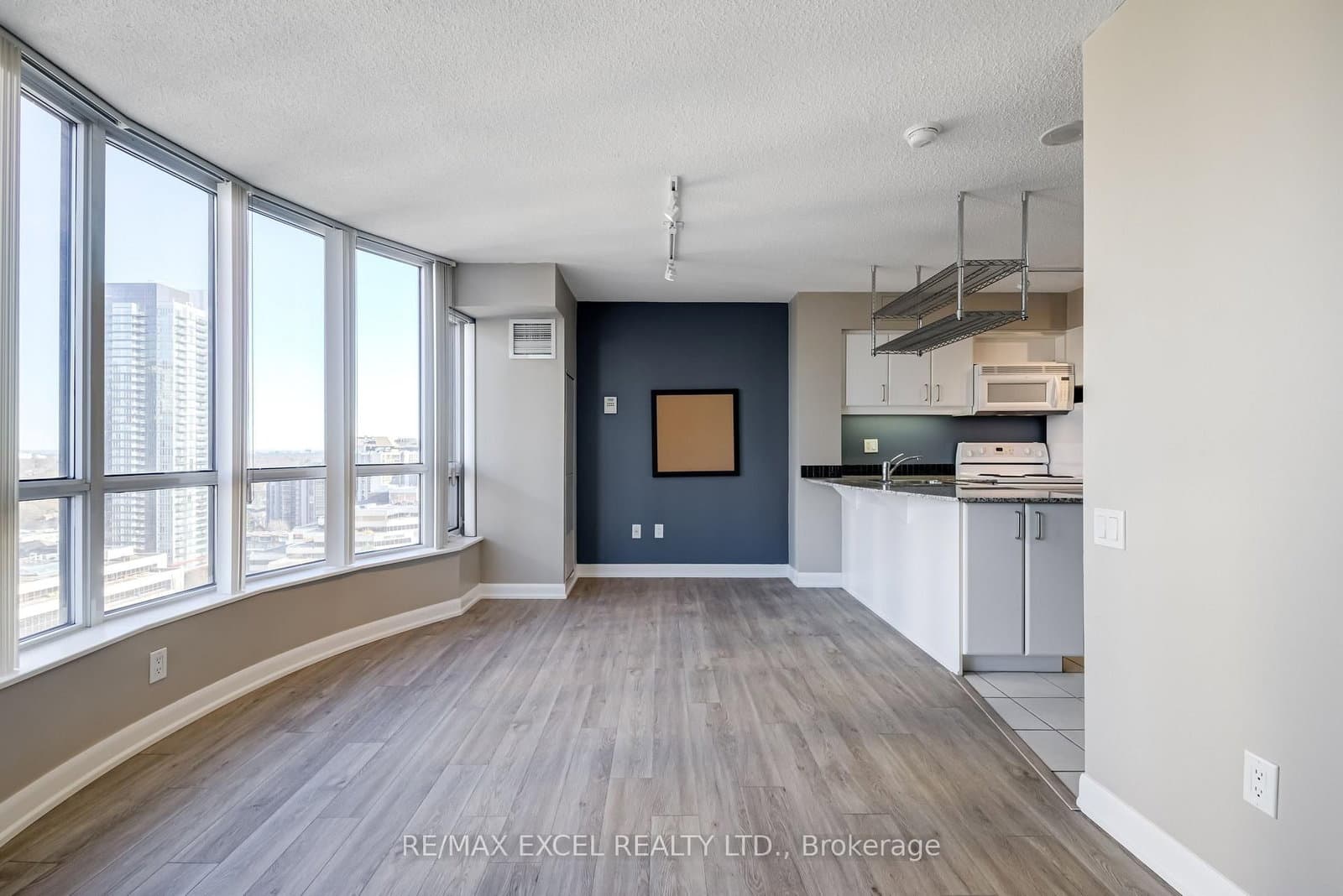 33 Sheppard Avenue E, Unit 1909 thumbnail 16