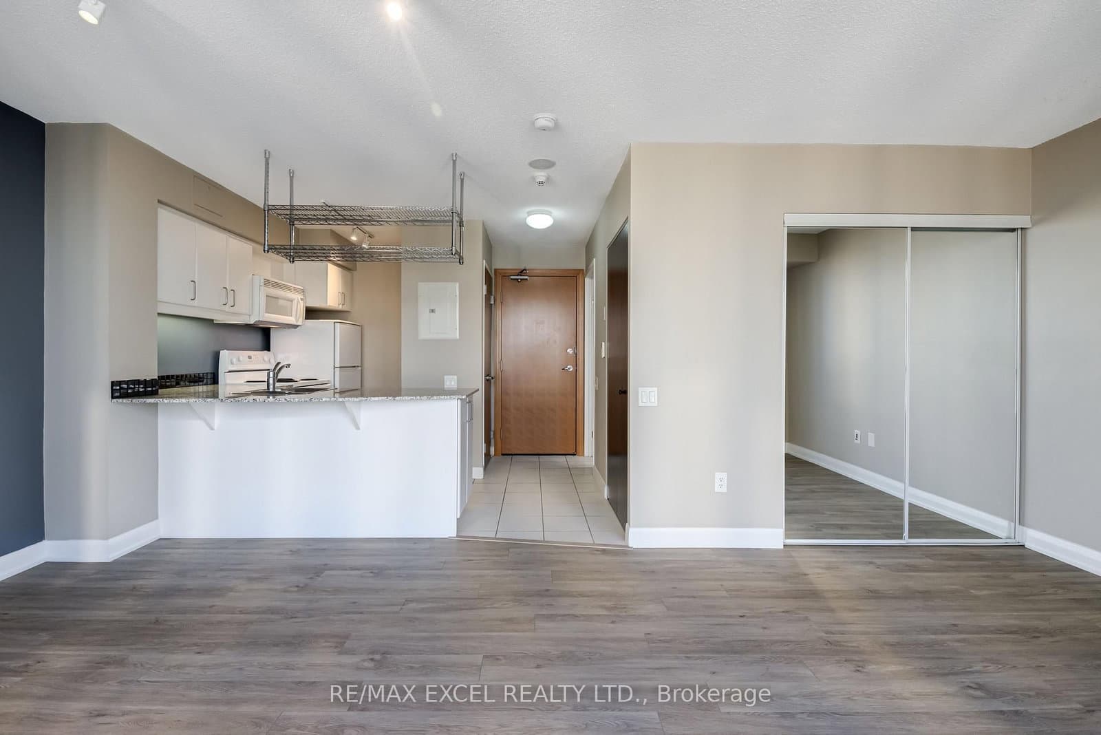 33 Sheppard Avenue E, Unit 1909 thumbnail 20