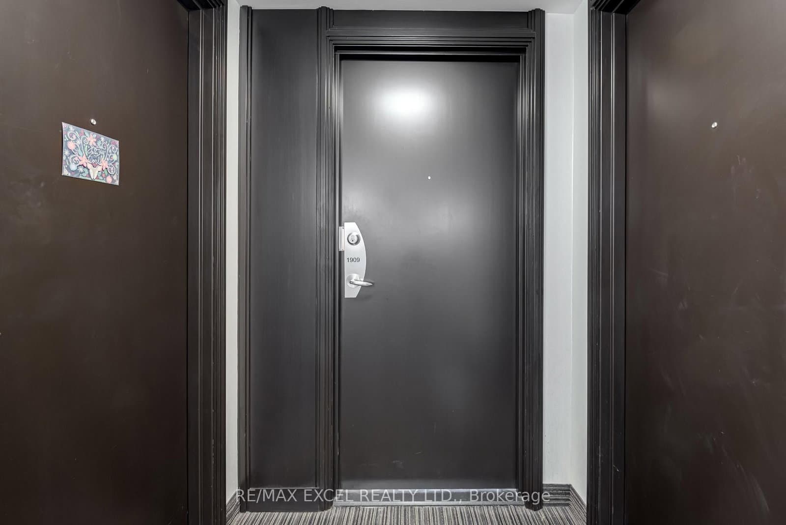 33 Sheppard Avenue E, Unit 1909 thumbnail 6