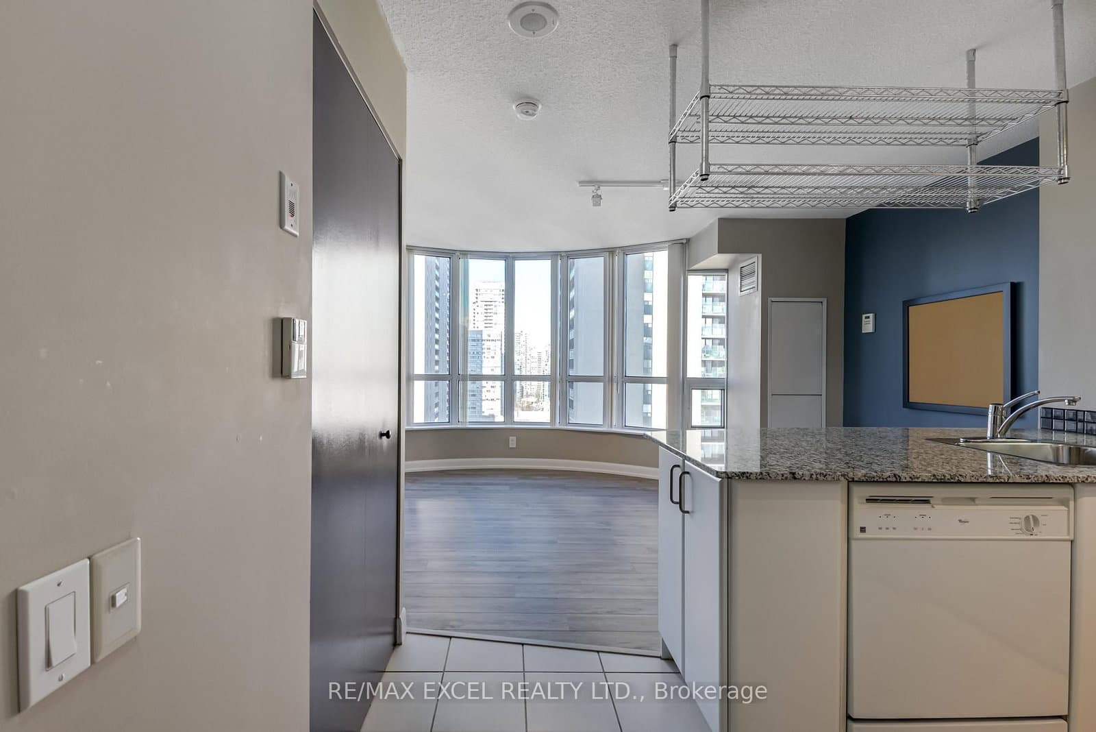 33 Sheppard Avenue E, Unit 1909 thumbnail 7