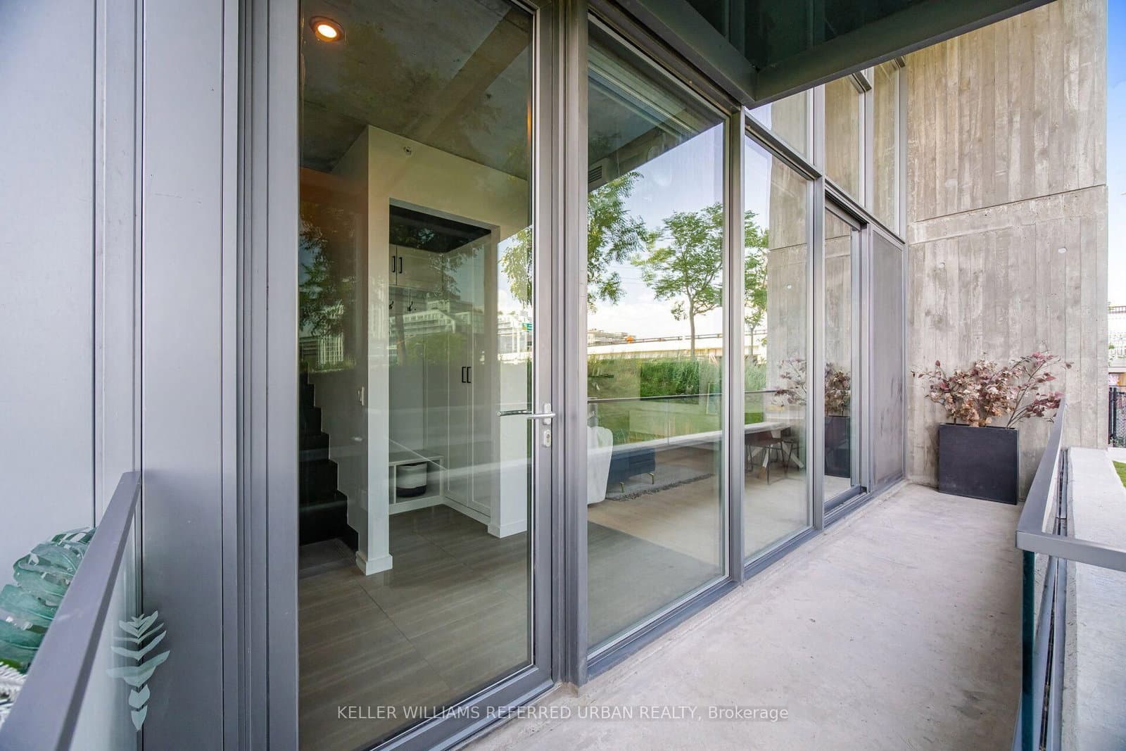 170 Bayview Avenue, Unit Th105 thumbnail 2