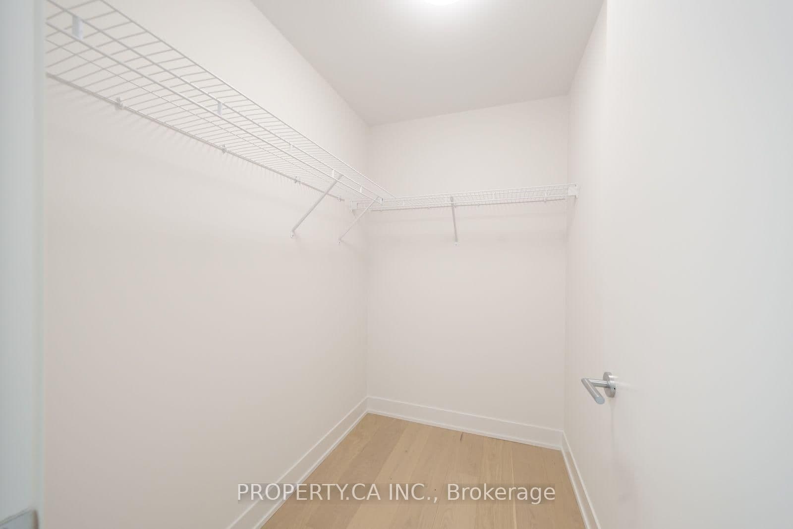 322 Dupont Street, Unit 804 thumbnail 7