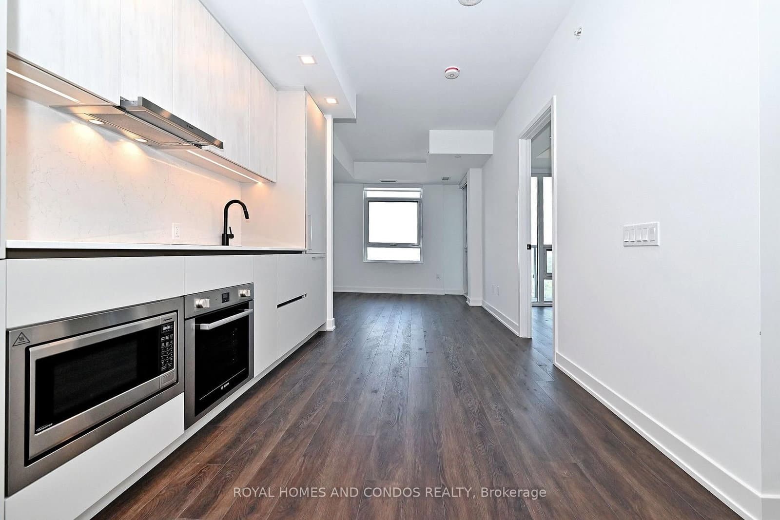 609 Sherbourne Street, Unit 5006 thumbnail 4